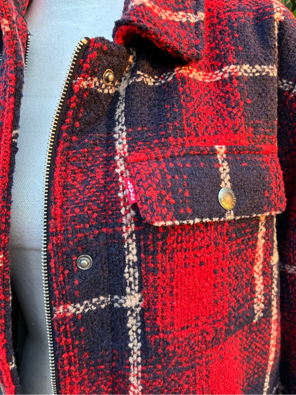 Levi’s Plaid Red & Navy  Sherpa Lined  Shacket Coat Size Medium - Picture 7 of 12